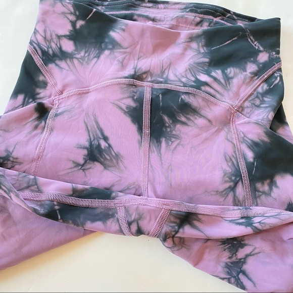 EUC Lululemon Power Thru High Rise Tight 25" Over Tie Dye Purple Grey Sz 4 Pants - Picture 11 of 16